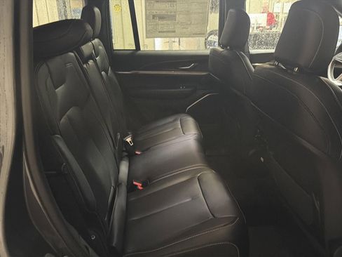 New 2026 Jeep Grand Cherokee Limited w/ Limited Altitude Package image 17