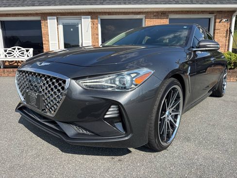 Used 2019 Genesis G70 2.0T Advanced w/ Elite Package RWD image 5