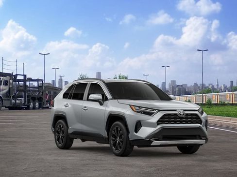 New 2025 Toyota RAV4 SE image 15