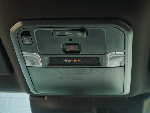 Used 2025 Toyota Tacoma SR5 AWD/4WD image 30