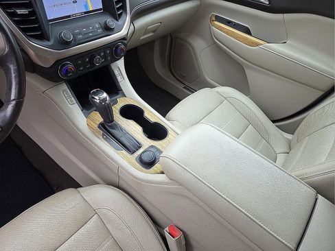 Used 2018 GMC Acadia Denali w/ Technology Package image 25