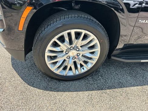 New 2026 Chevrolet Suburban Premier w/ Sun And Tow Package AWD/4WD image 10