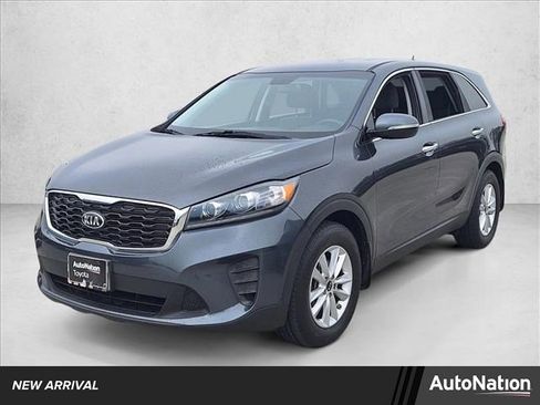 Used 2020 Kia Sorento LX image 1