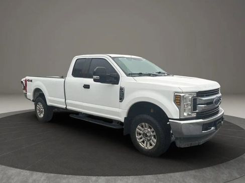 Used 2019 Ford F250 XL w/ STX Appearance Package AWD/4WD image 7