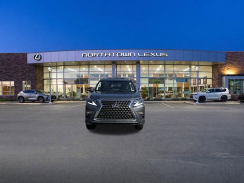 Used 2023 Lexus GX 460 Premium w/ Accessory Package AWD/4WD image 20