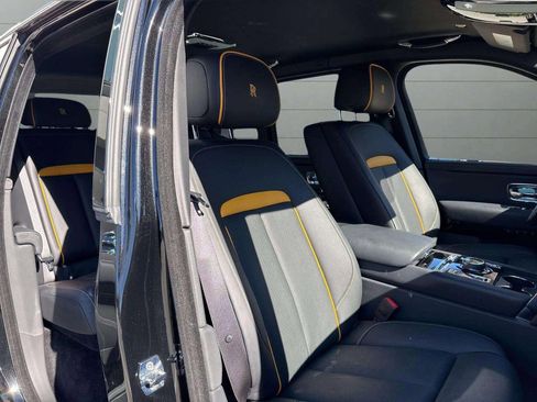 Used 2022 Rolls-Royce Cullinan image 24