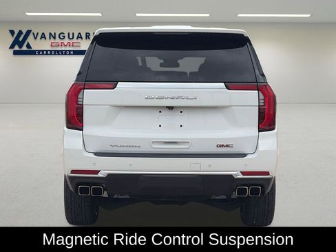 Used 2025 GMC Yukon Denali RWD image 7