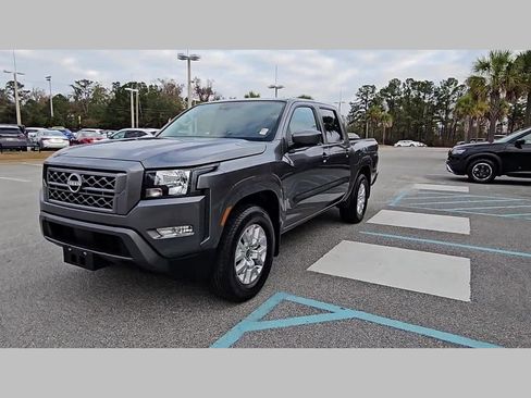 Used 2024 Nissan Frontier SV w/ SV Convenience Package image 21