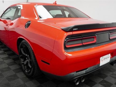 Used 2015 Dodge Challenger SXT Plus w/ Premium Sound Group image 6