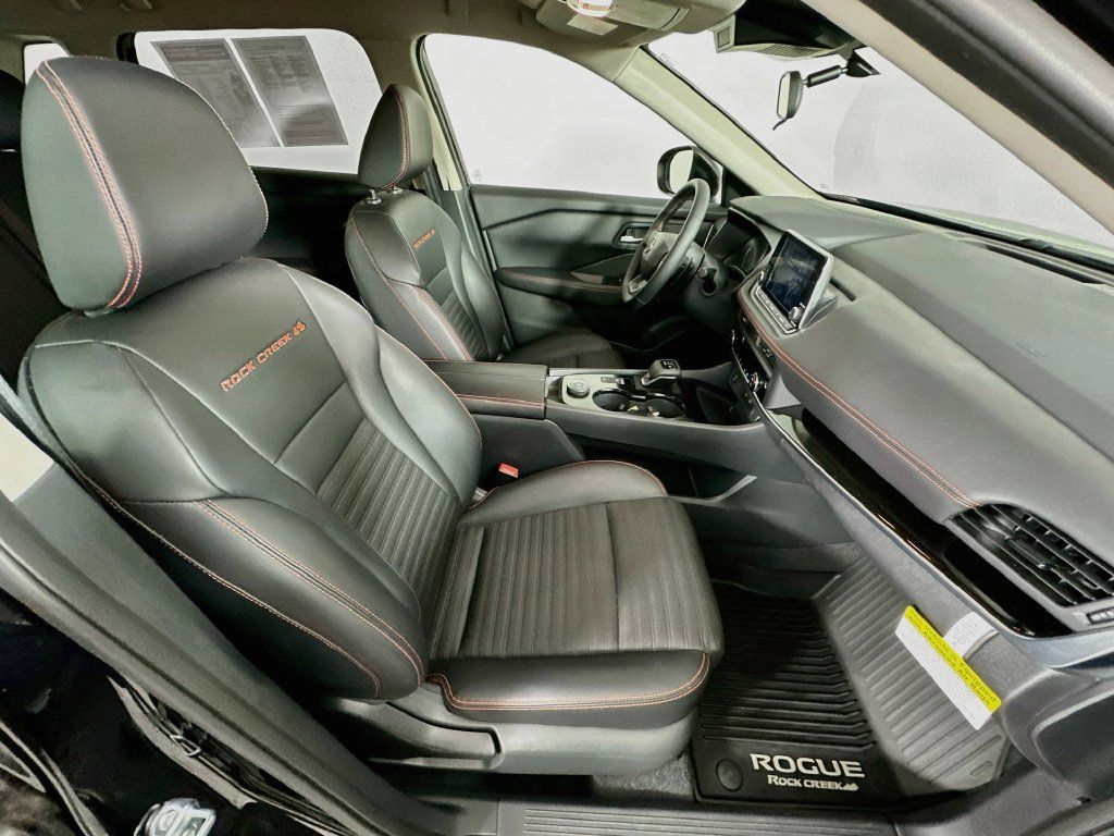 Certified 2026 Nissan Rogue SV AWD/4WD image 34