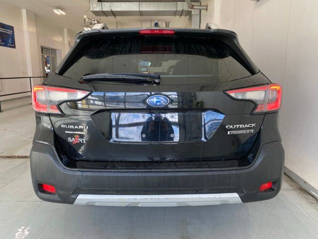 Used 2023 Subaru Outback Touring XT AWD/4WD image 6