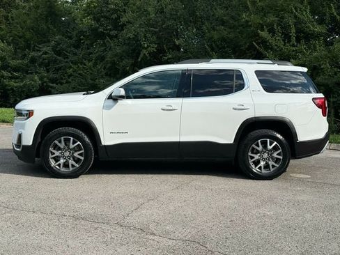 Used 2023 GMC Acadia SLE w/ Driver Convenience Package FWD image 4