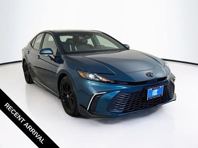 Used 2025 Toyota Camry SE w/ Multimedia Upgrade Package