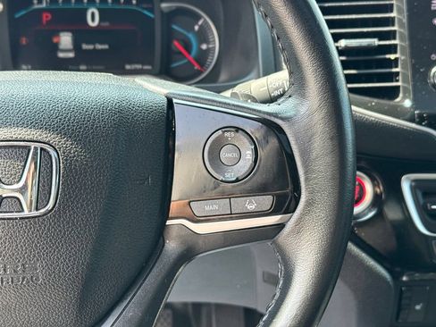 Used 2022 Honda Pilot Touring image 17