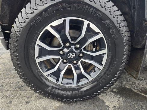 Used 2022 Toyota Tacoma TRD Sport AWD/4WD image 42