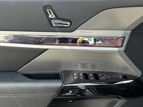 Certified 2023 BMW 760i xDrive AWD/4WD image 19
