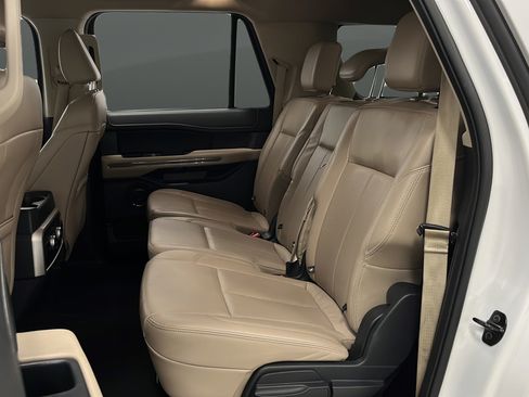 Used 2024 Ford Expedition Max XLT AWD/4WD image 21