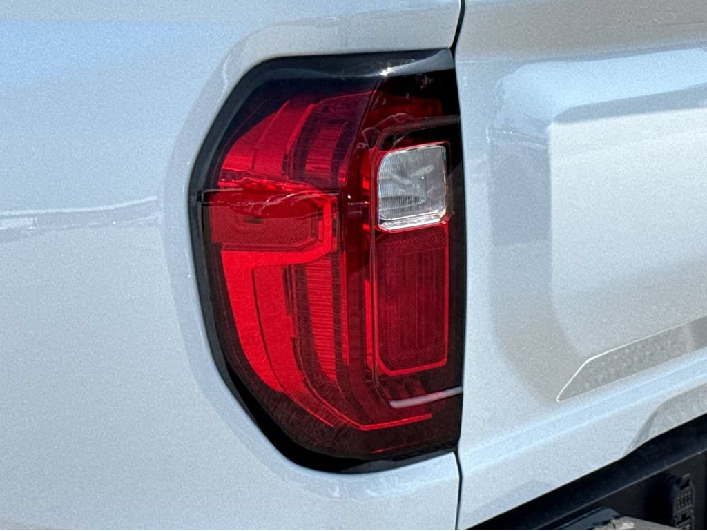 New 2026 GMC Canyon AT4 AWD/4WD image 20