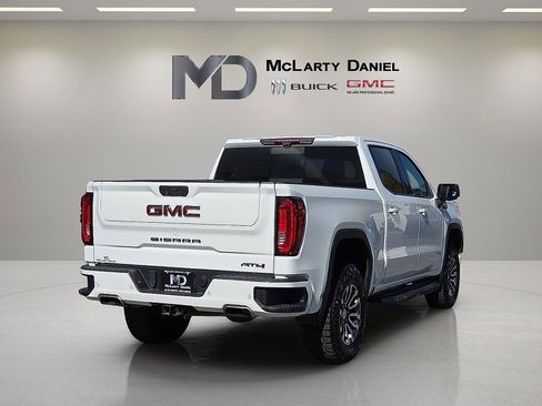 Used 2020 GMC Sierra 1500 AT4 w/ AT4 Premium Package image 5