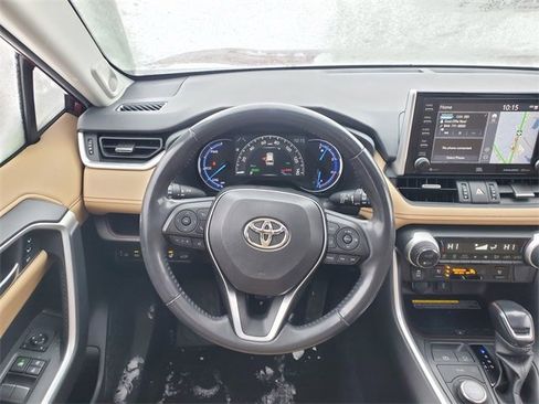 Used 2020 Toyota RAV4 Limited image 13