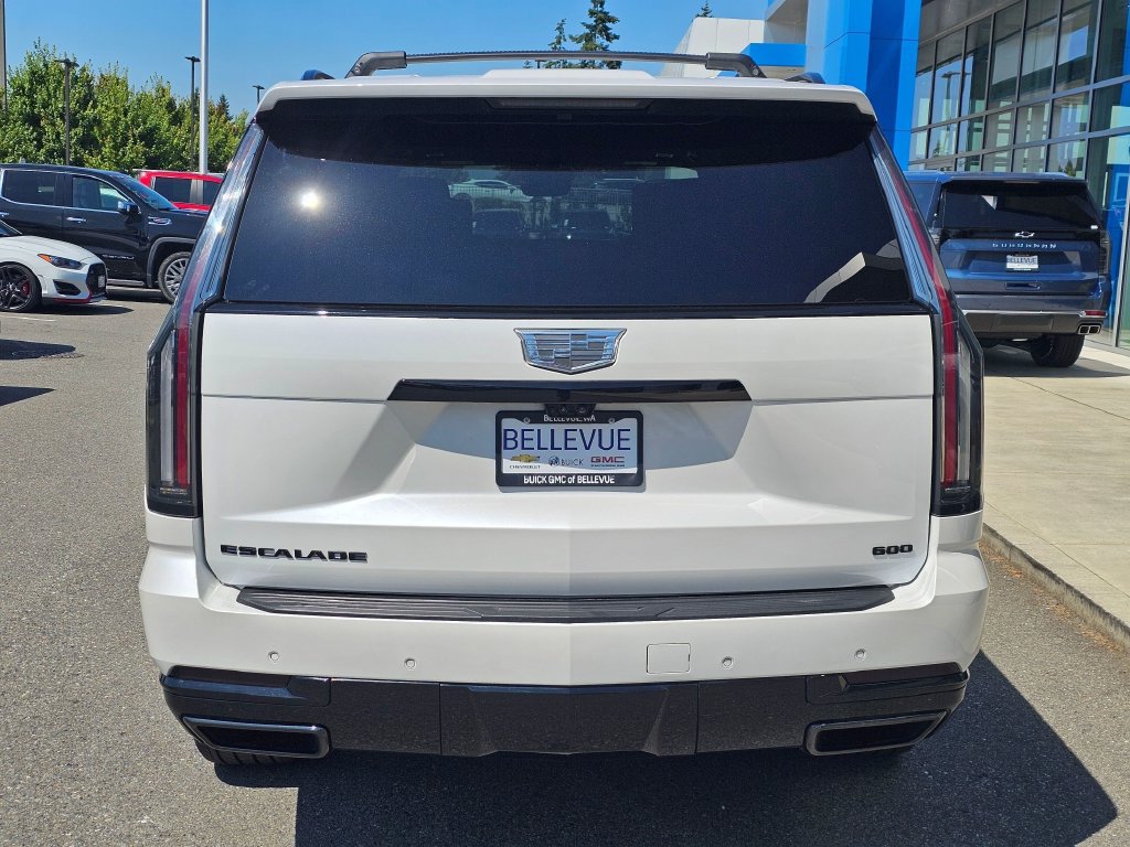 Used 2025 Cadillac Escalade ESV Sport Platinum w/ LPO, ONYX Package AWD/4WD image 4
