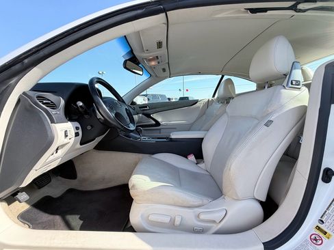 Used 2010 Lexus IS 250C image 18