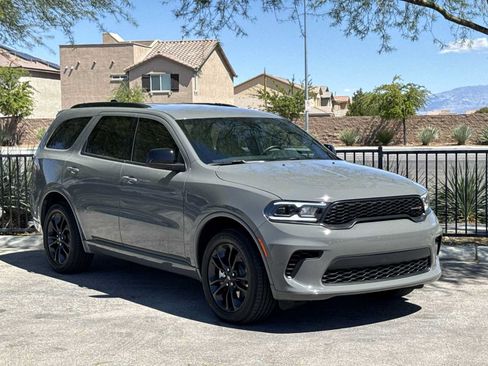 Used 2025 Dodge Durango GT w/ Blacktop Package AWD/4WD image 2