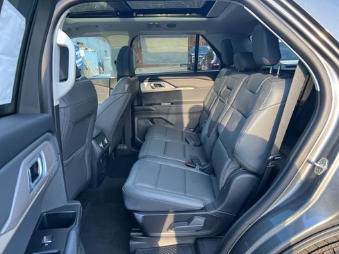 New 2025 Ford Explorer Active w/ Active Comfort Package image 14