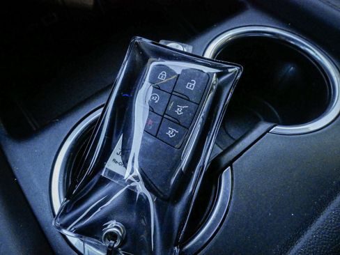 Used 2023 Chevrolet Tahoe High Country image 37