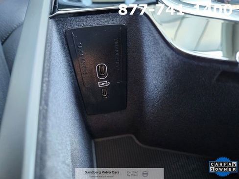 Certified 2025 Volvo XC90 B6 Plus image 23