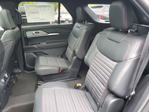 New 2026 Ford Explorer ST-Line w/ ST-Line Street Pack AWD/4WD image 32
