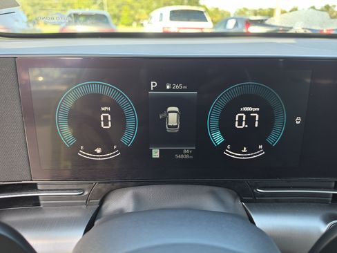 Used 2024 Hyundai Kona SEL FWD image 34