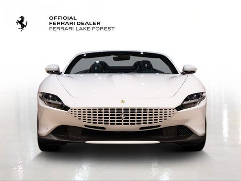 Used 2025 Ferrari Roma Spider image 7