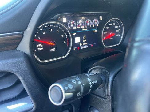 Used 2021 Chevrolet Suburban Premier w/ Premium Package image 16