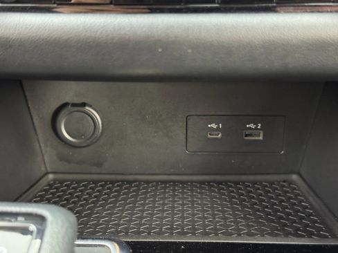 Used 2022 Nissan Pathfinder SL w/ Lighting Package (N92) image 28