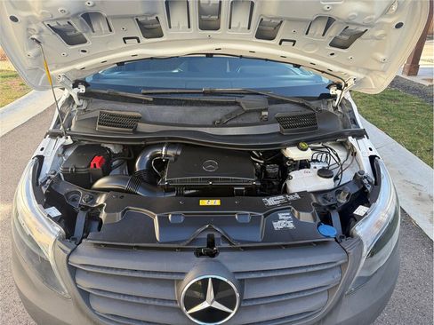 Used 2023 Mercedes-Benz Metris image 35