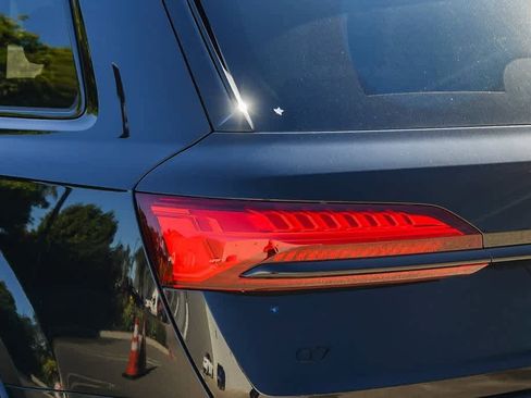 New 2026 Audi Q7 3.0T Premium Plus image 7