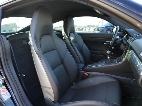 Used 2024 Porsche 718 Cayman S w/ Premium Package image 17