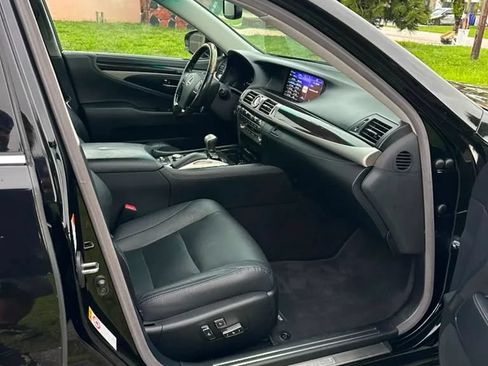Used 2016 Lexus LS 460 AWD w/ Comfort Package image 17