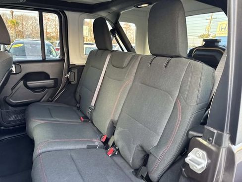 Used 2025 Jeep Wrangler Rubicon image 15