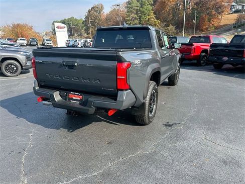 New 2025 Toyota Tacoma TRD Off-Road image 17