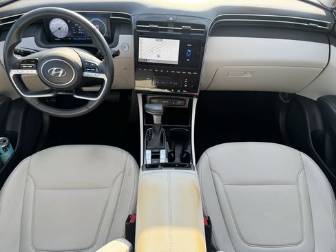 Used 2024 Hyundai Tucson SEL w/ Convenience Package FWD image 2