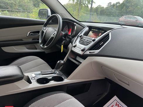 Used 2017 GMC Terrain SLE image 17