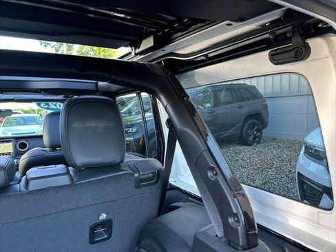 Certified 2023 Jeep Wrangler Unlimited Rubicon 4xe w/ Steel Bumper Group AWD/4WD image 37