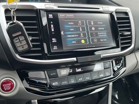 Certified 2017 Honda Accord EX-L image 28