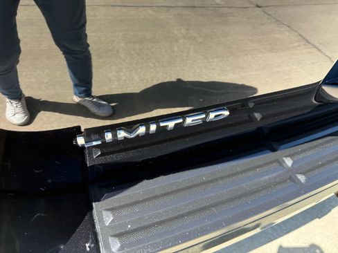 Used 2017 Ford Expedition EL Limited image 11