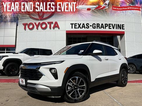 Used 2025 Chevrolet TrailBlazer LT image 1