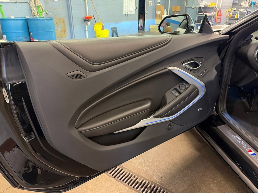 Used 2023 Chevrolet Camaro SS RWD image 21