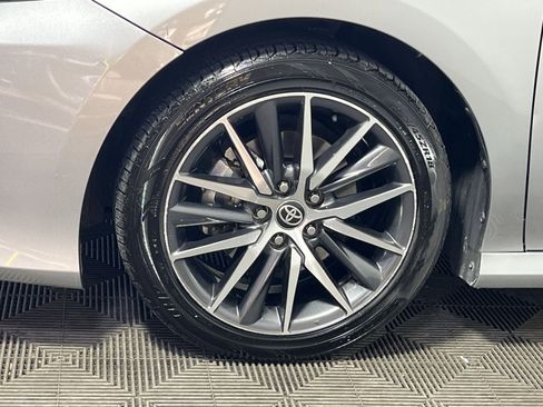 Used 2024 Toyota Camry XLE image 12