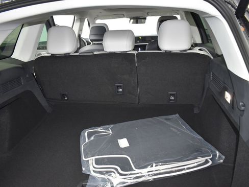 New 2026 Lincoln Nautilus Reserve w/ Jet Appearance Package image 13